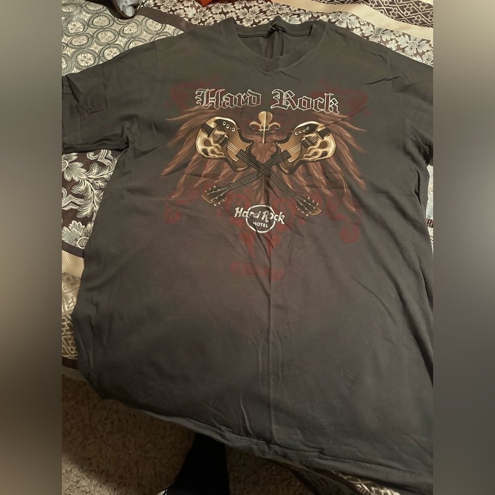 Hard Rock Cafe Black and Brown Graphic Tee